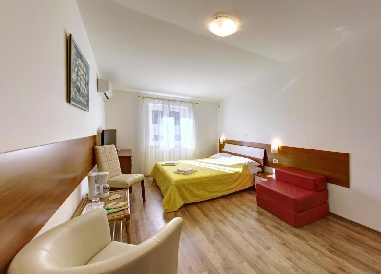 Apartments And Rooms Liburnija Opatija Zimmer foto